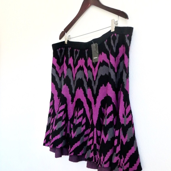 NEW! Torrid Sweater Skater Skirt Mini Purple Gray Black SZ 2X - Picture 7 of 12